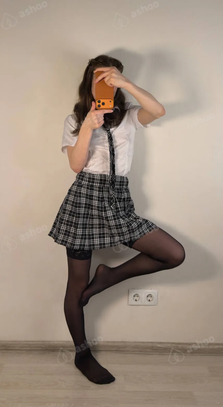 Mia 4