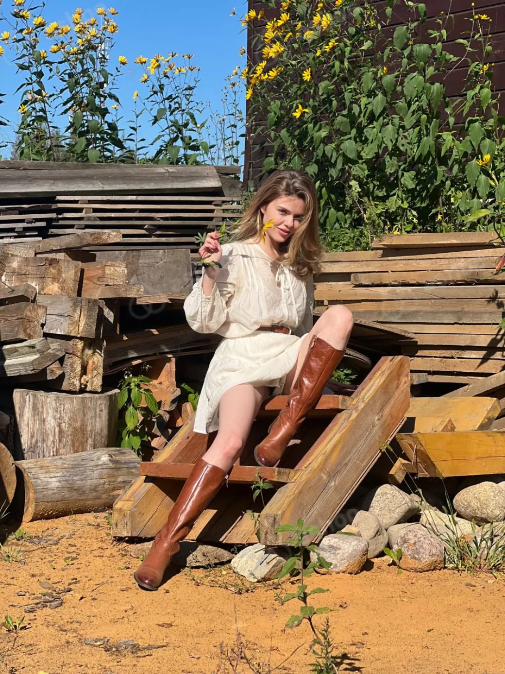 Elena Vien 13