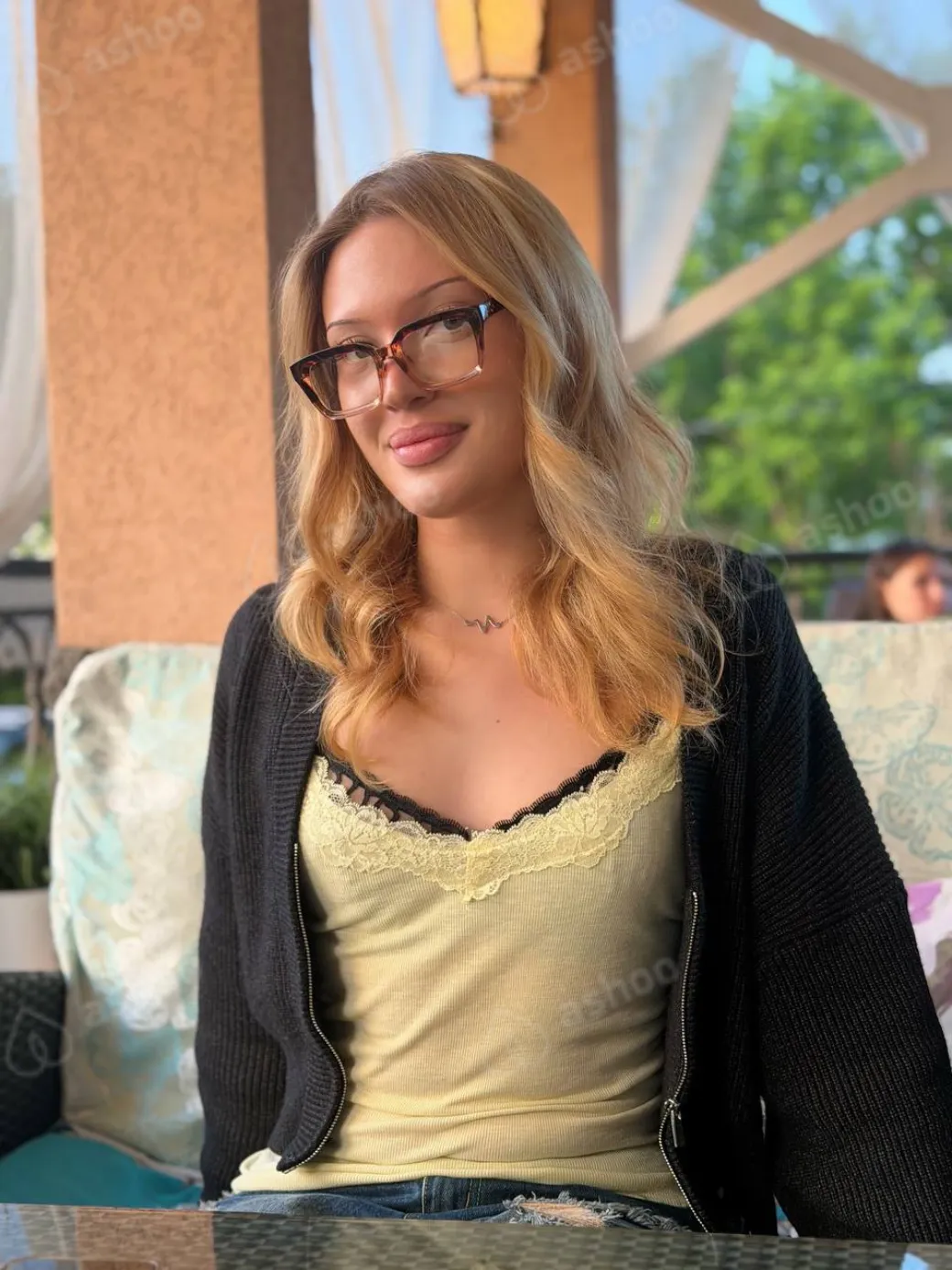 Emma 25