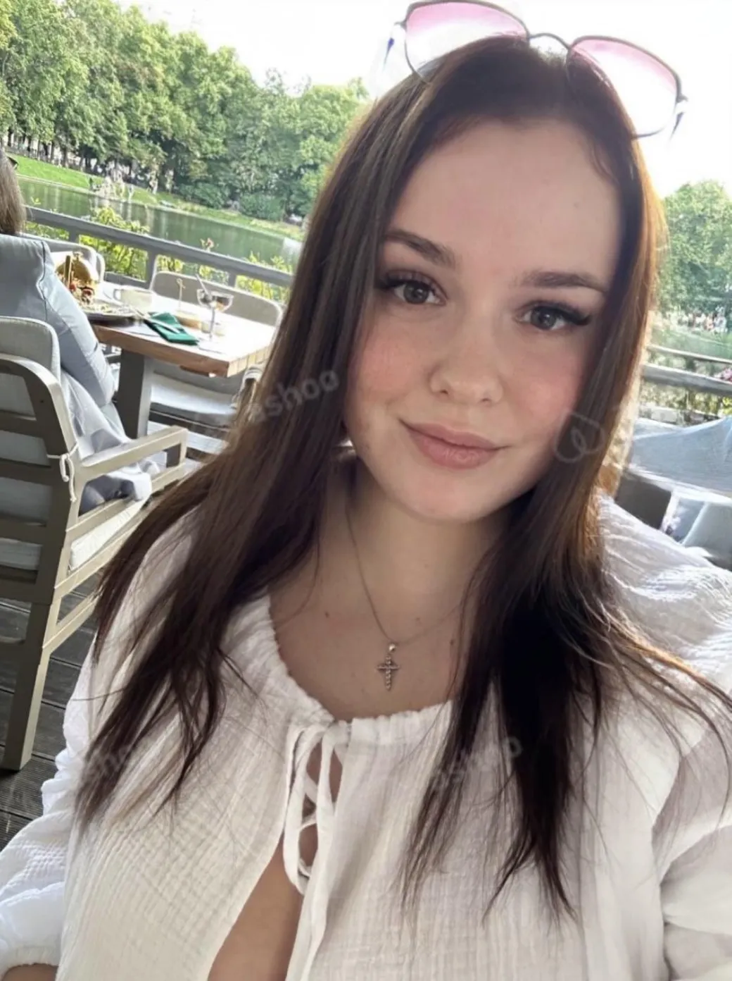 Anna Big Cherry 5