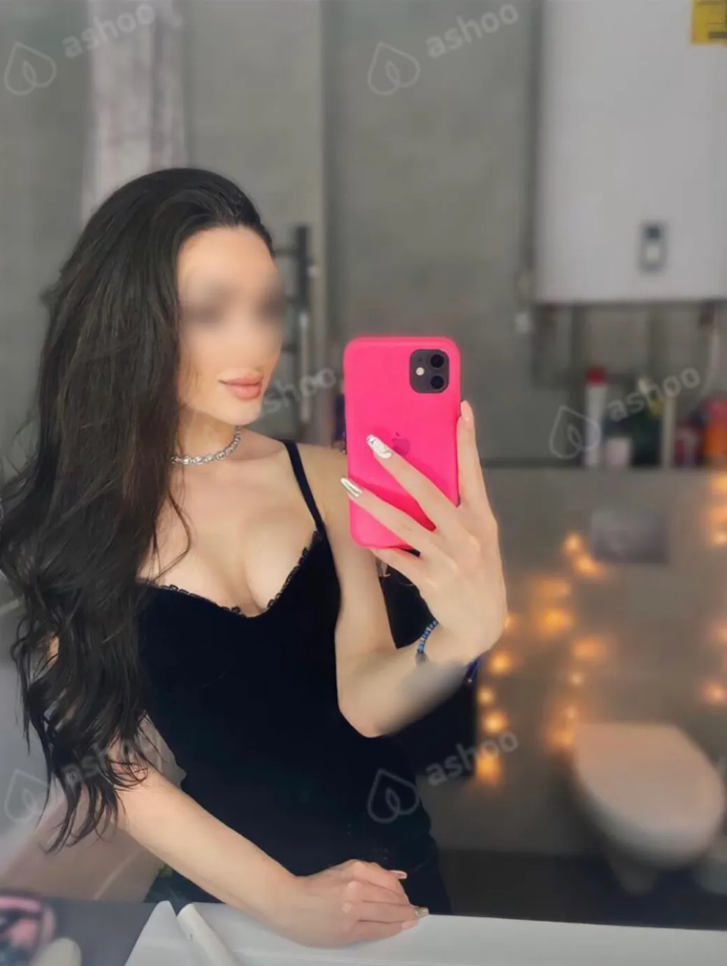 Polina Evans 25