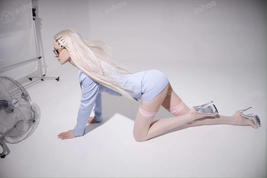 baby elf XXS 8