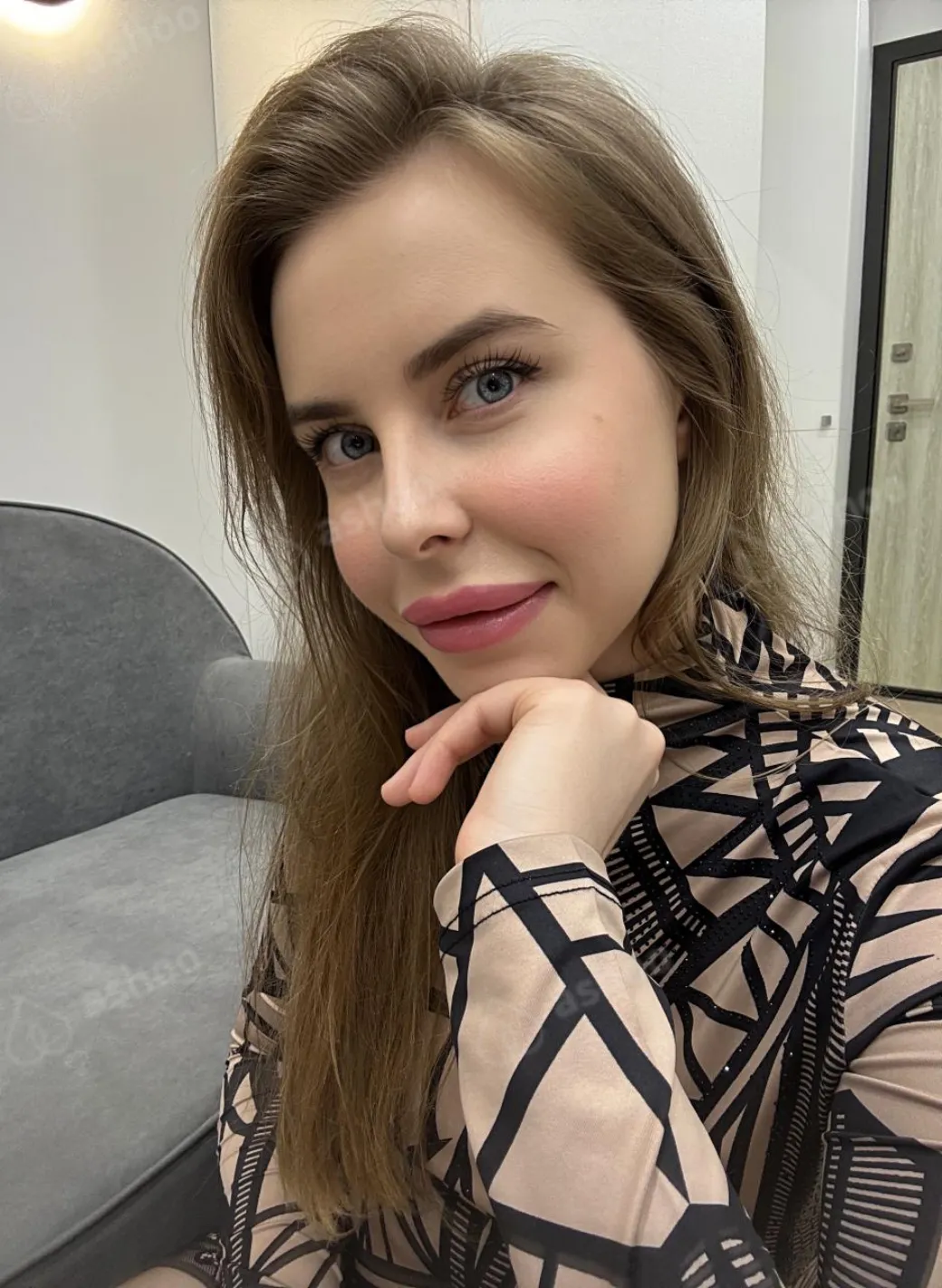 Angelina 9