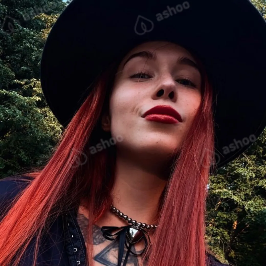 Helena Hey 5