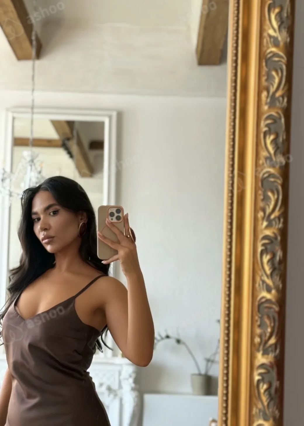 Leila 4