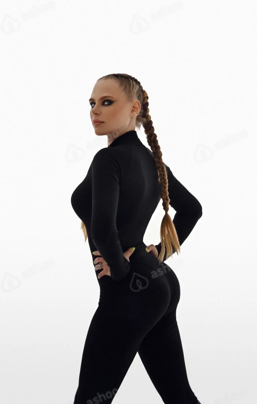 Erotic Doctor Diana 16