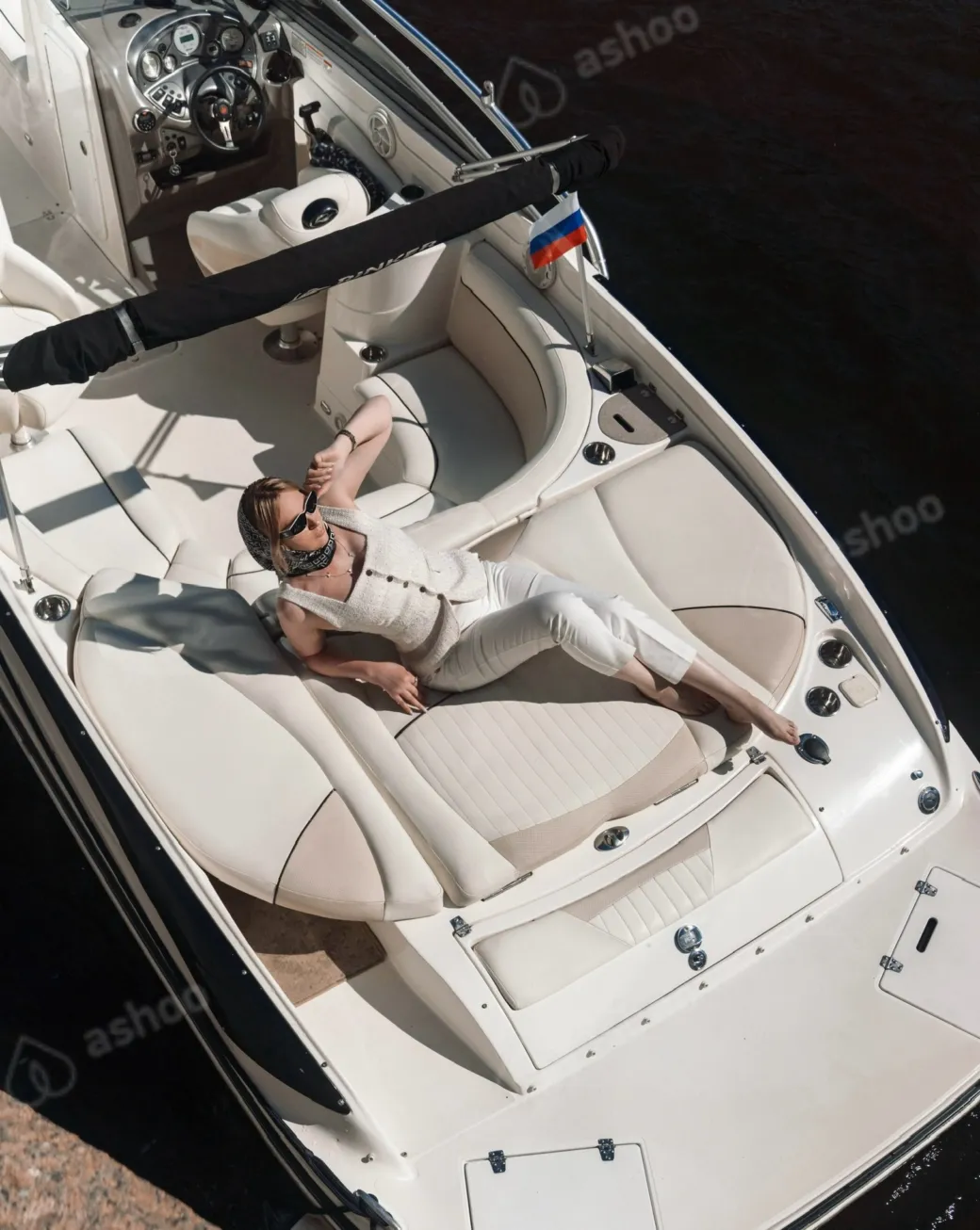 Alena Gold 11