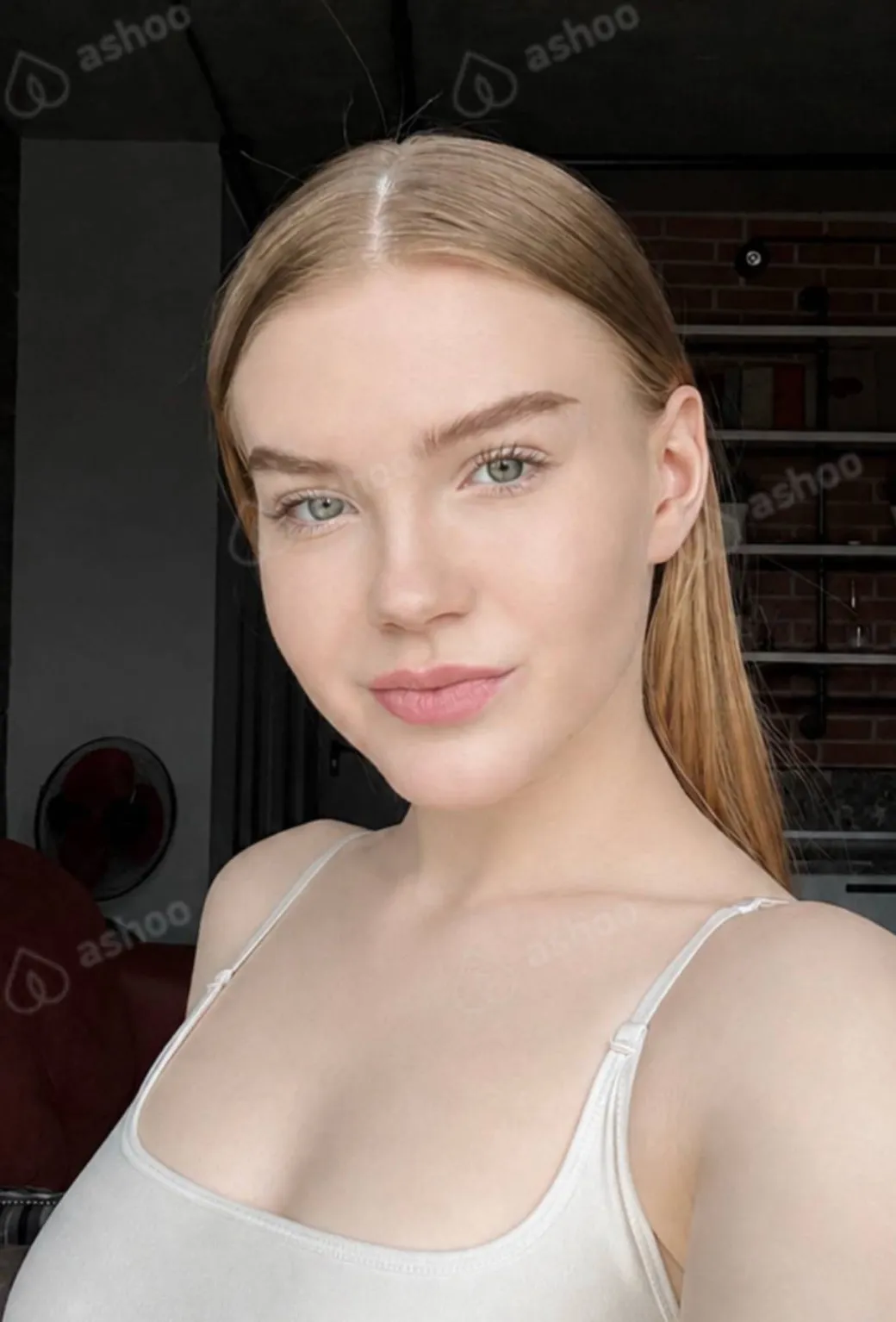 Kira sexy 14