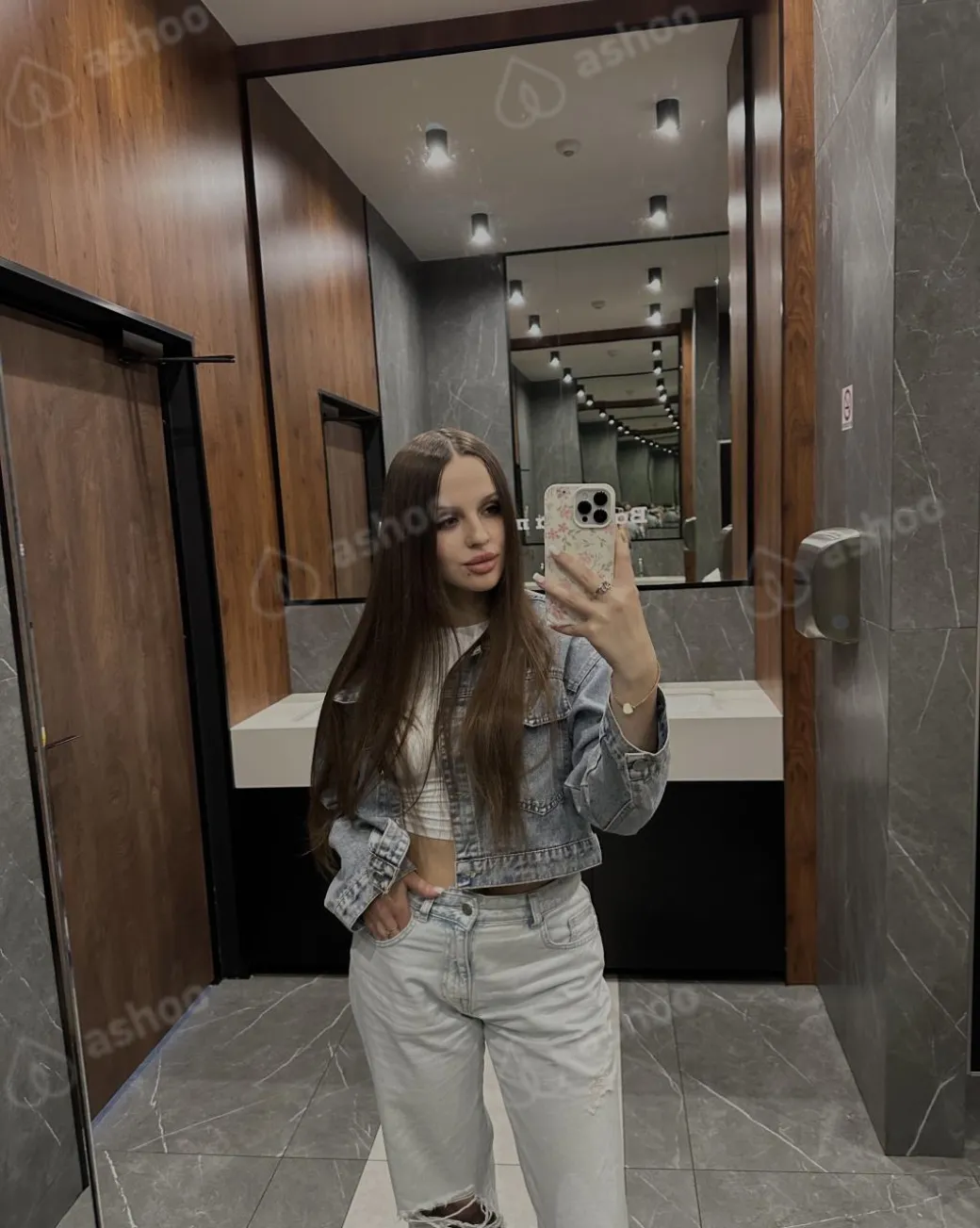 Angelika 9
