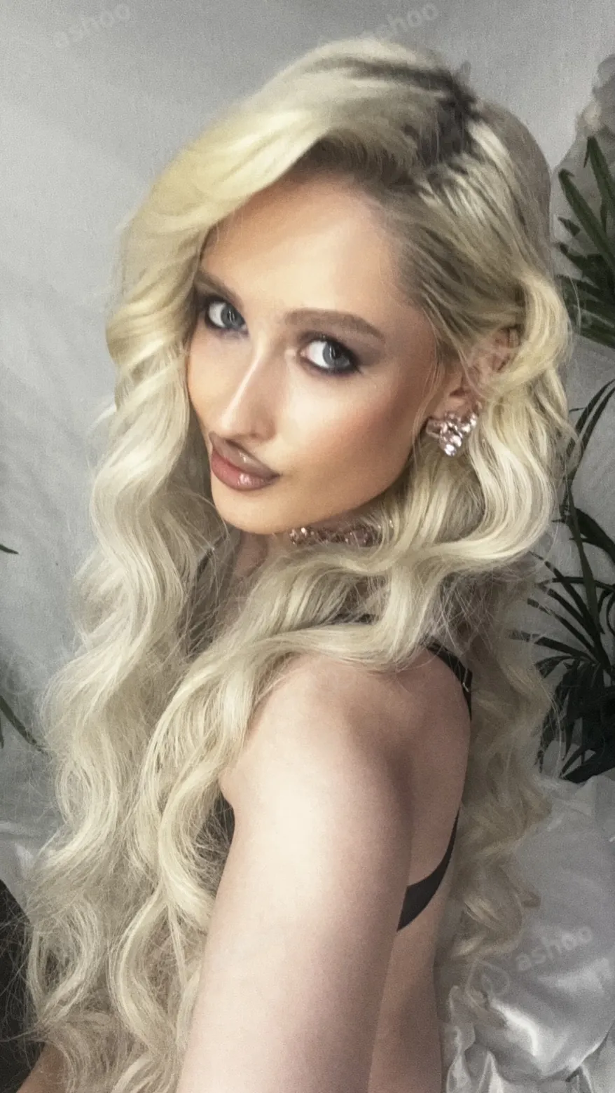 АНАБЕЛЬ DOLL 1