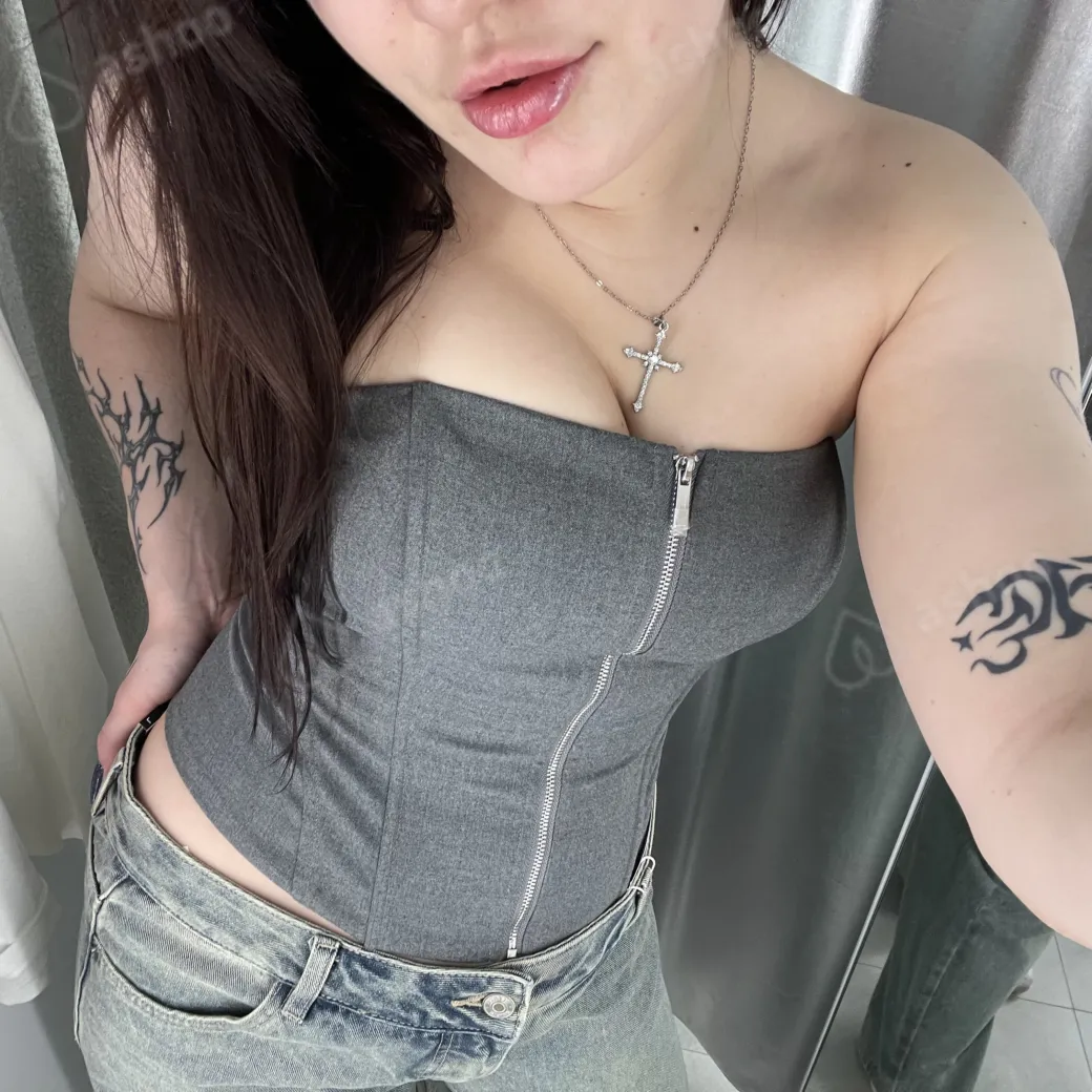 Sweet girl in Pleasureland 9