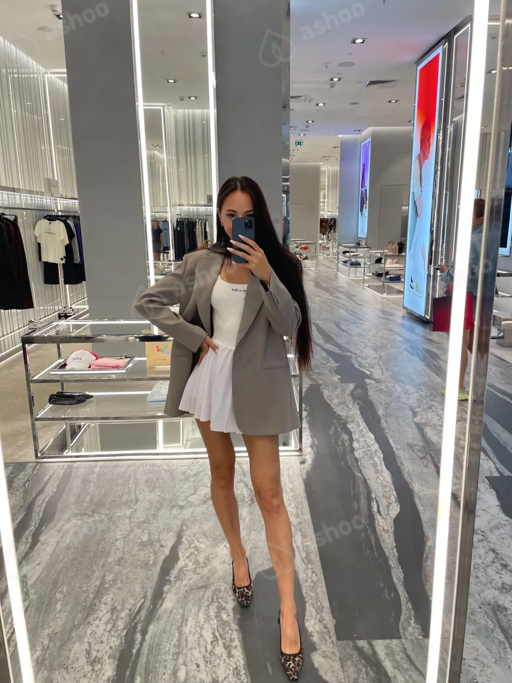 Alina Valmon 12