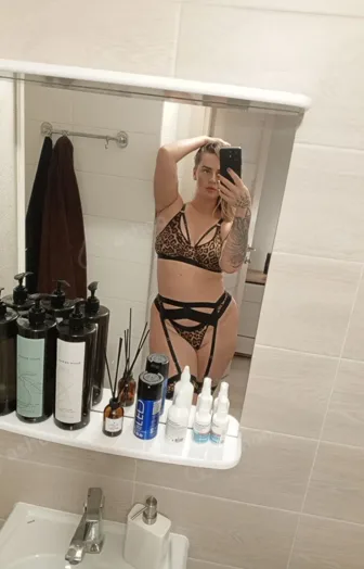 LENA аппетитная булочка 1