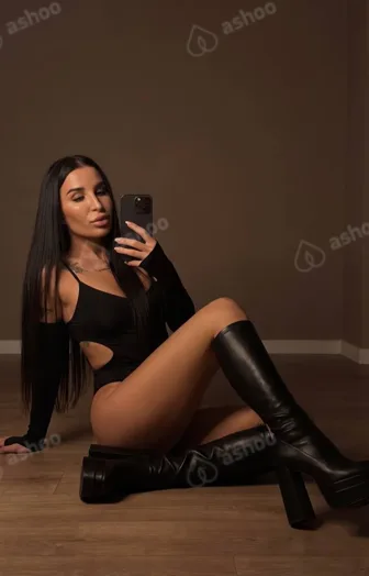 MOLLY 1